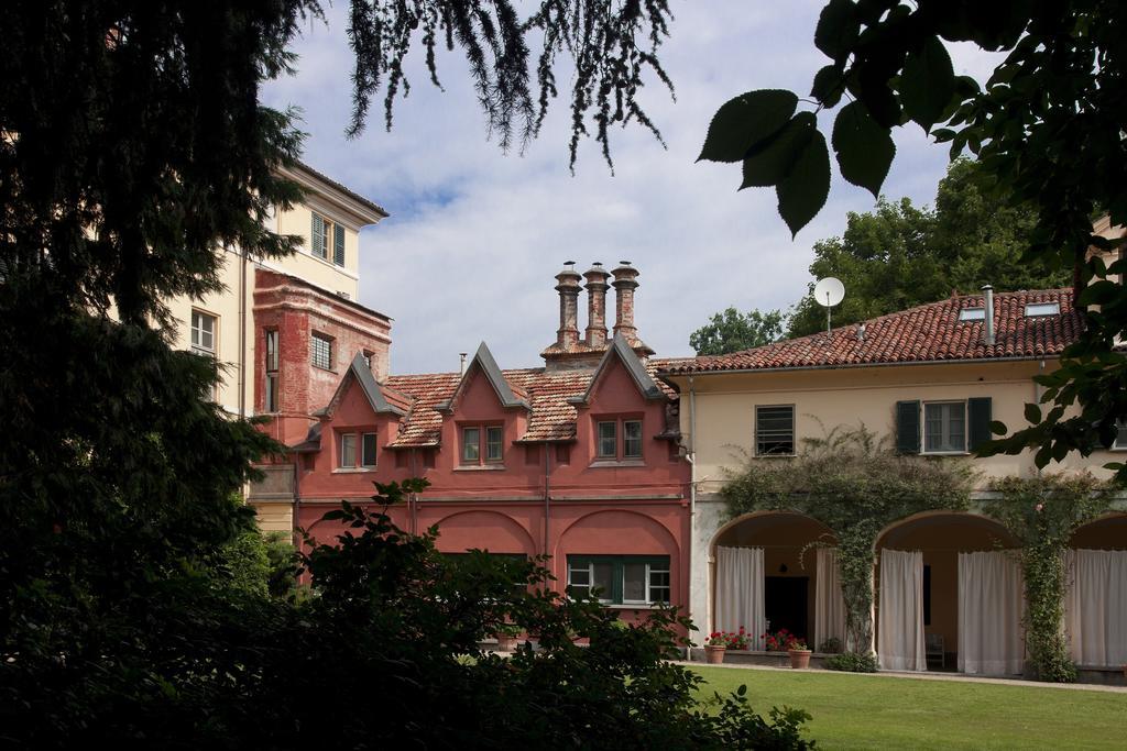 Agriturismo Il Torrione Pinerolo ภายนอก รูปภาพ