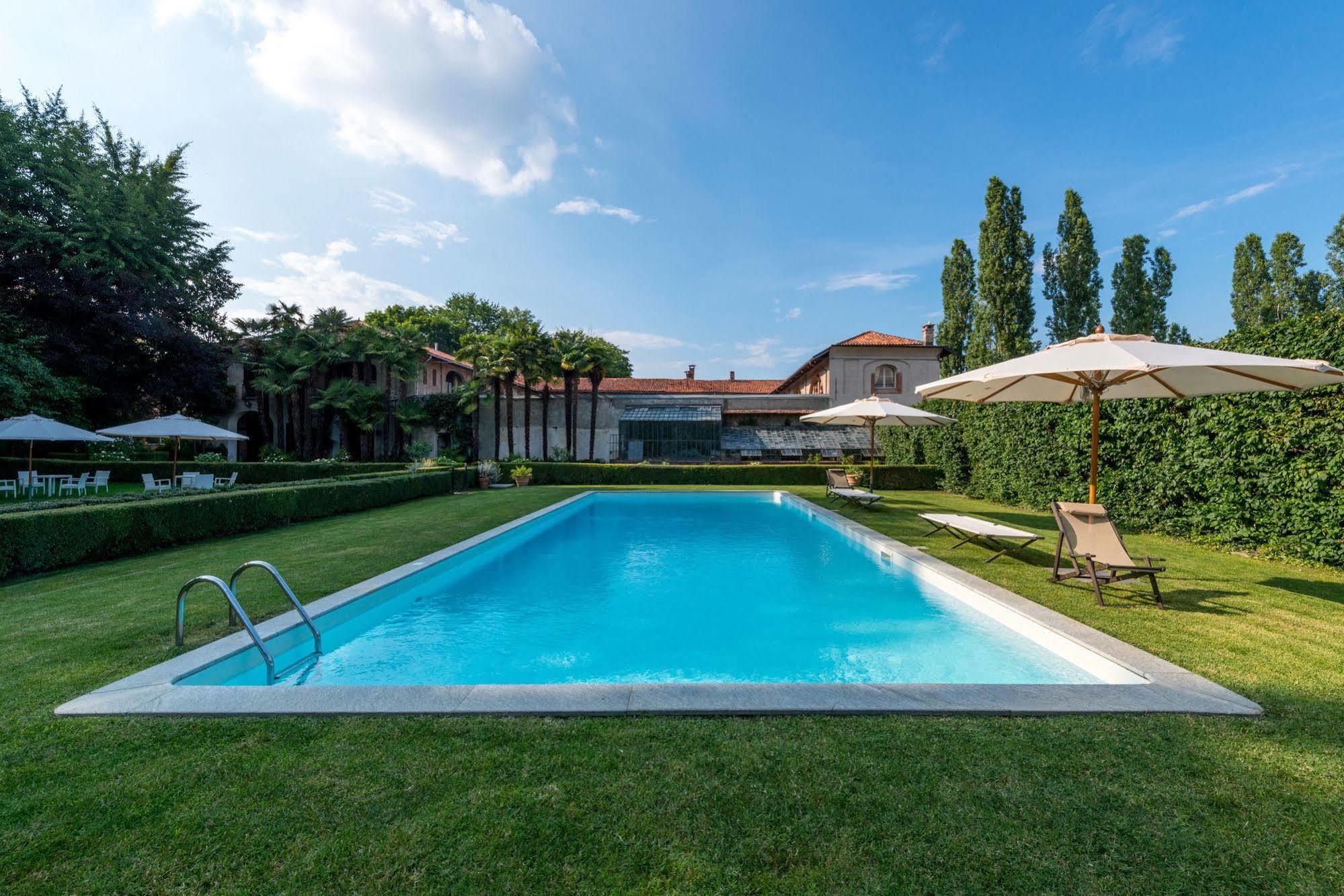 Agriturismo Il Torrione Pinerolo ภายนอก รูปภาพ