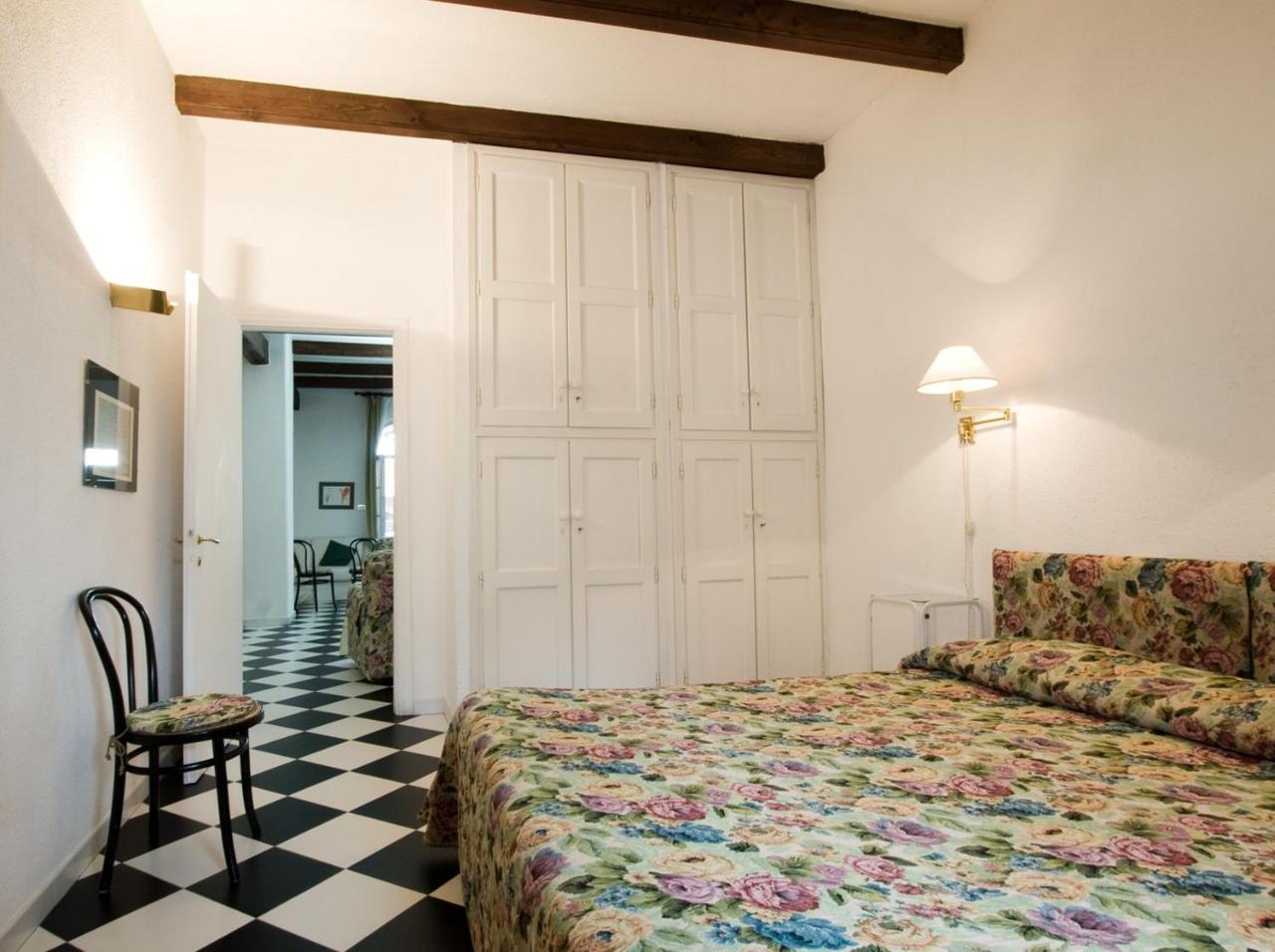 Agriturismo Il Torrione Pinerolo ภายนอก รูปภาพ
